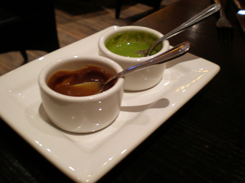चित्र:Chutneys.jpg