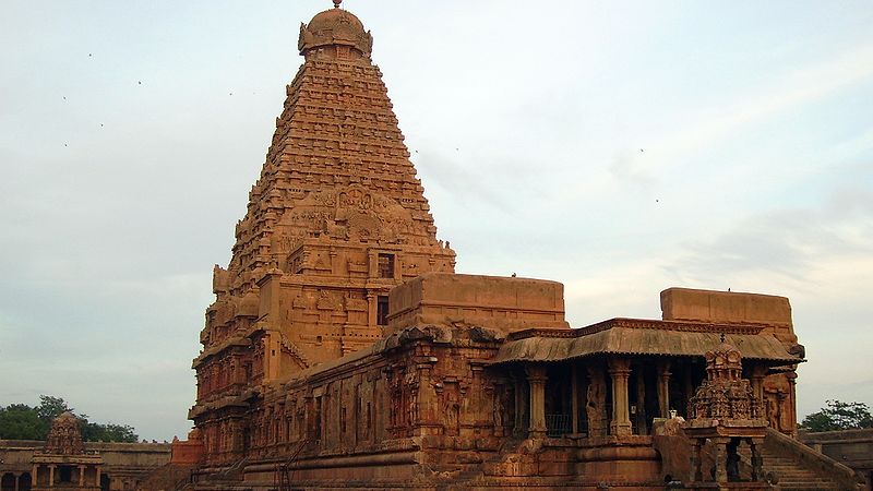 चित्र:Brihadeeshwara-Temple-Tanjore.jpg