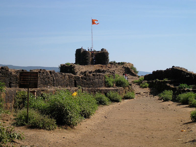 चित्र:Pratapgarh-Fort.jpg