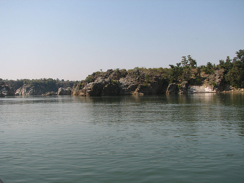 चित्र:Narmada-River2.jpg