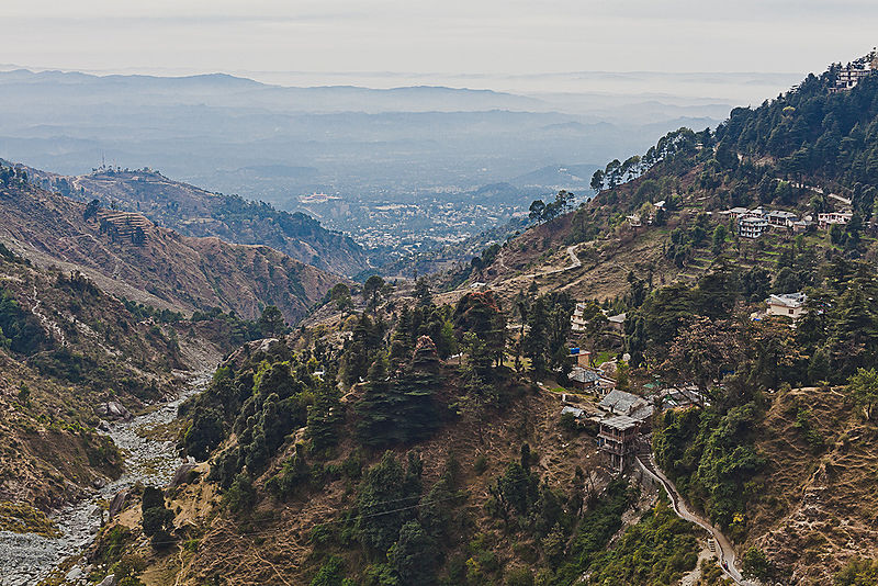 चित्र:Dharamsala.jpg