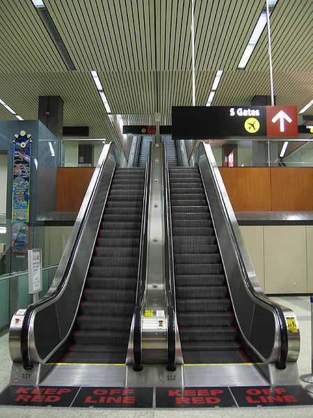 चित्र:Escalator.jpg