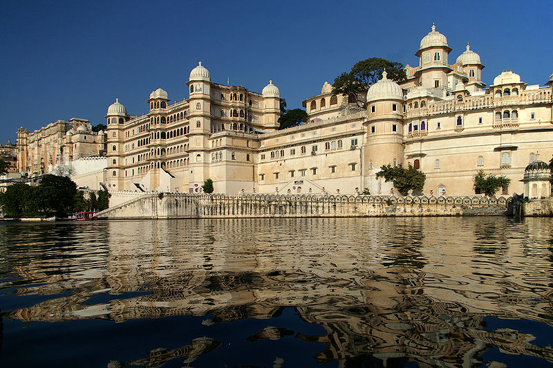 चित्र:City-Palace-Udaipur.jpg