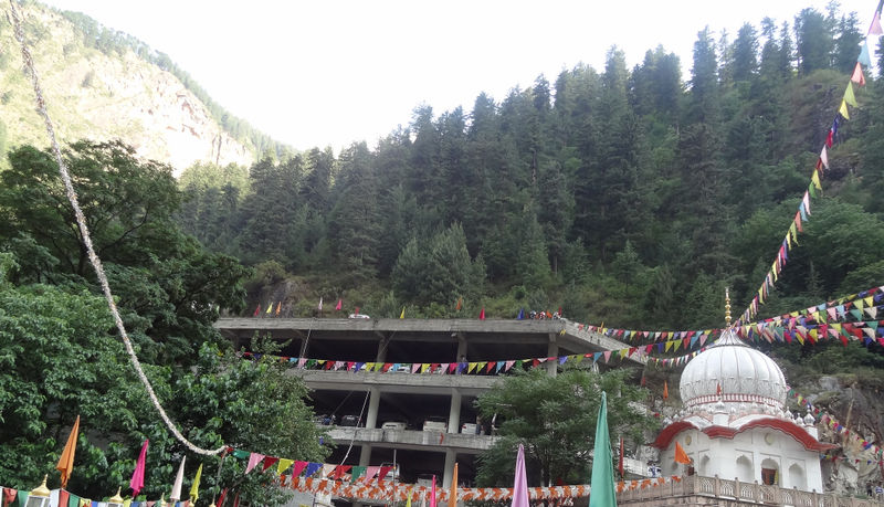 चित्र:Manikaran-10.jpg