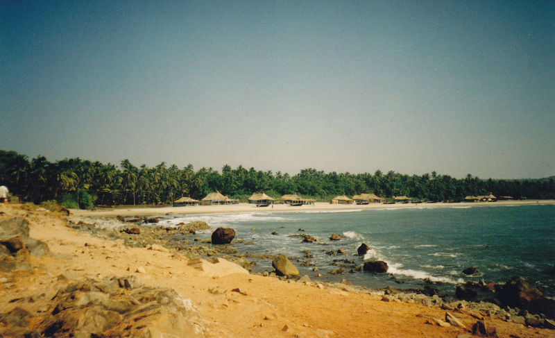 चित्र:Arambol Beach-2.jpg
