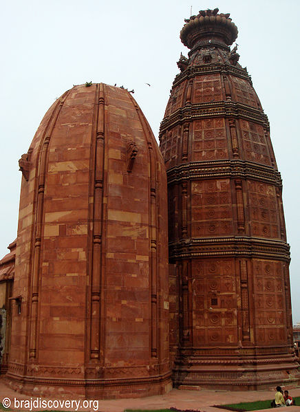 चित्र:Madan-Mohan-Temple-4.jpg