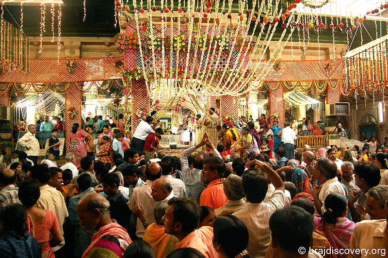 चित्र:Dwarikadish-Temple-Mathura-16.jpg