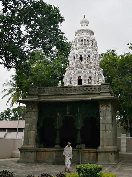चित्र:Sangli-Temple.jpg