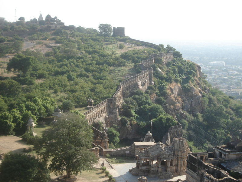 चित्र:Chittorgarh-Fort.jpg