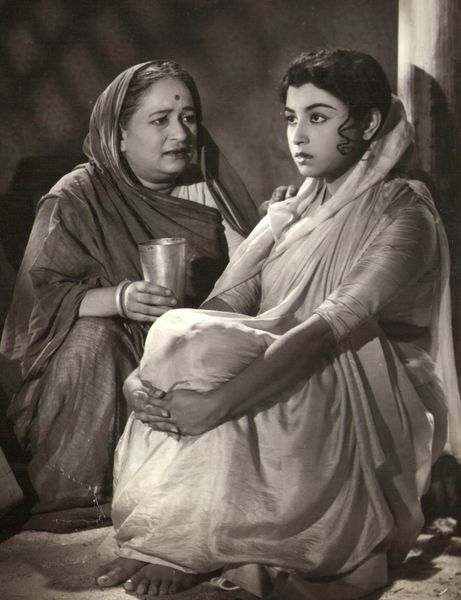 चित्र:Jabeen-Jalil-4.jpg
