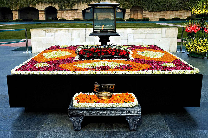 चित्र:Raj-Ghat-Delhi.jpg