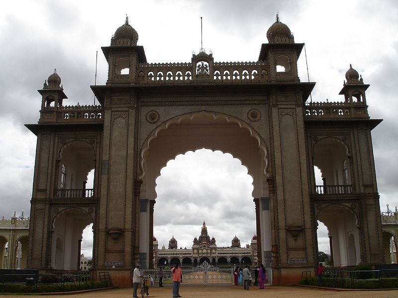 चित्र:Mysore-Palace-4.jpg