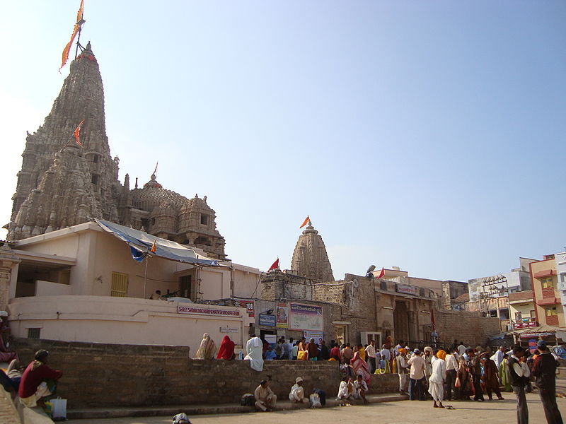 चित्र:Dwarkadhish-Temple-Dwarka-Gujarat-2.jpg