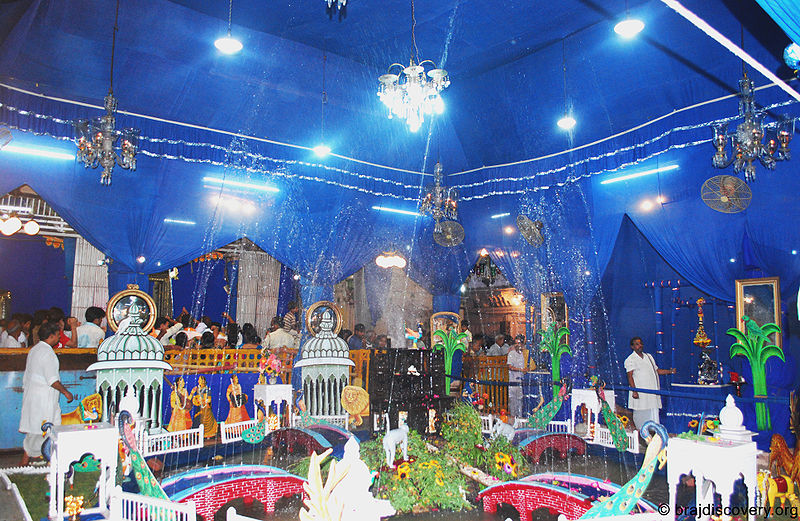 चित्र:Dwarikadish-Temple-Mathura-2.jpg