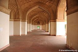 अकबर का मक़बरा (आंतरिक संरचना)
