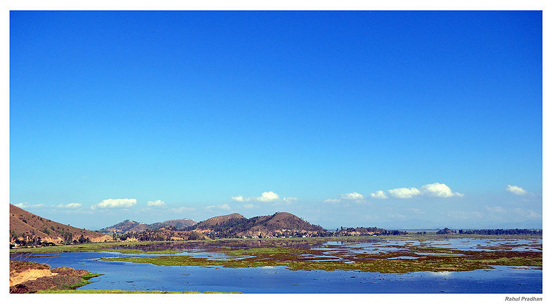 चित्र:Loktak-Lake-Manipur.jpg