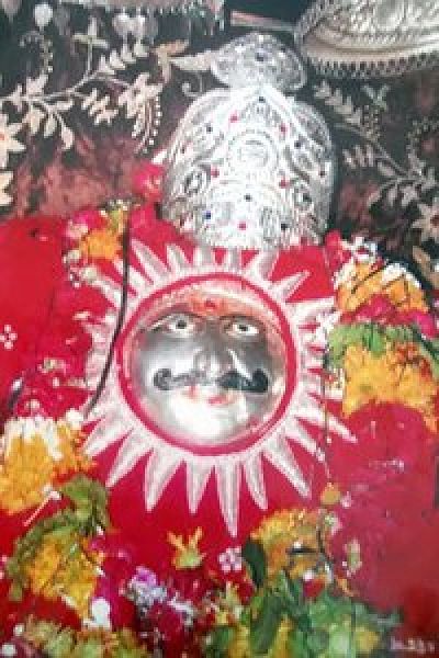 चित्र:Balaji-Surya-Temple-Datiya.jpg