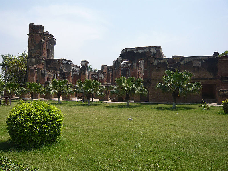 चित्र:Residency-Lucknow.jpg