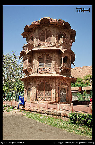 चित्र:Ek-Thamba-Mahal-Mandore.jpg