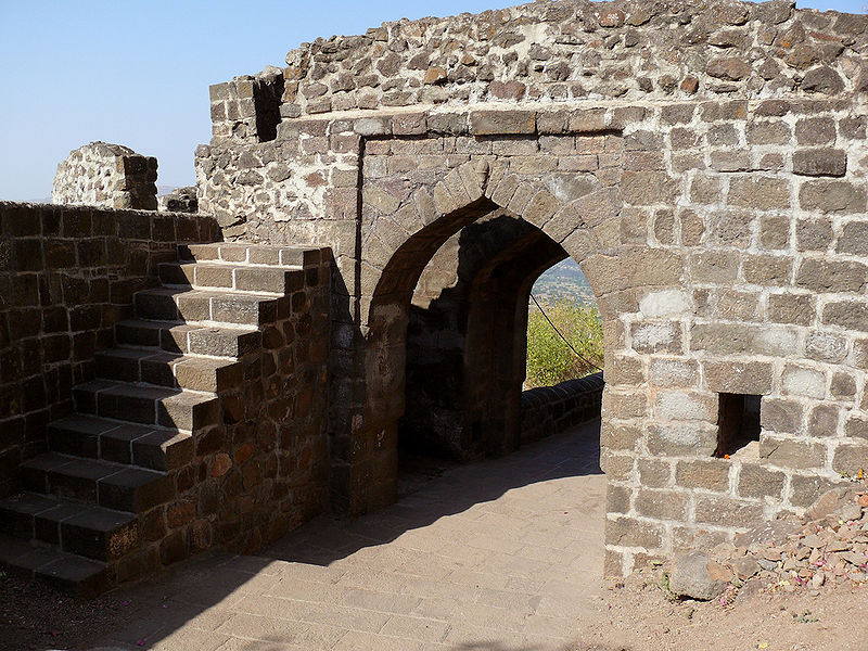 चित्र:Shivneri-Fort.jpg