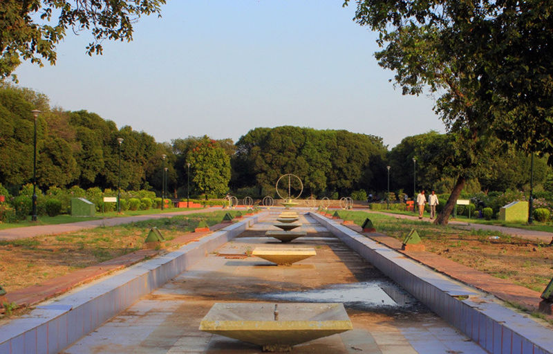 चित्र:Talkatora-Garden.jpg