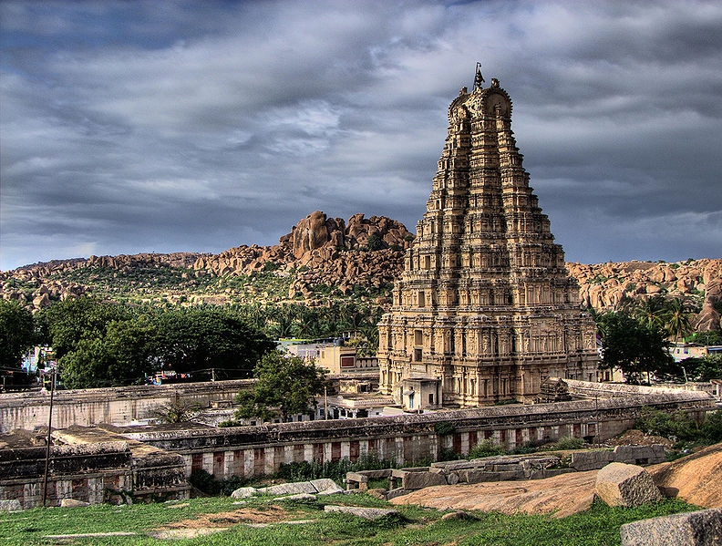 चित्र:Virupaksha-Temple-Hampi.jpg