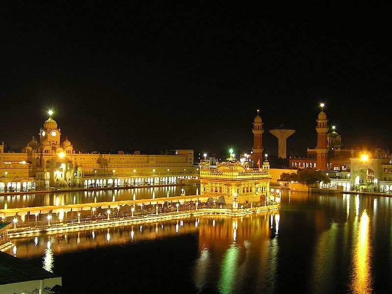 चित्र:Golden-Temple-Amritsar.jpg