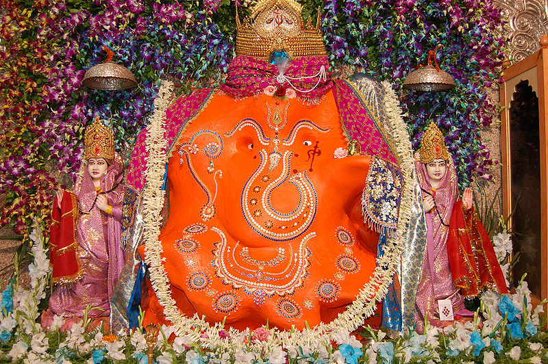 चित्र:Khajarana-Ganpati-Indore.jpg