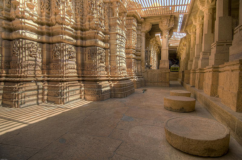 चित्र:Jain-Temple-Jaisalmer.jpg