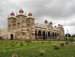 मैसूर का प्रसिद्ध महाराजा पैलेस