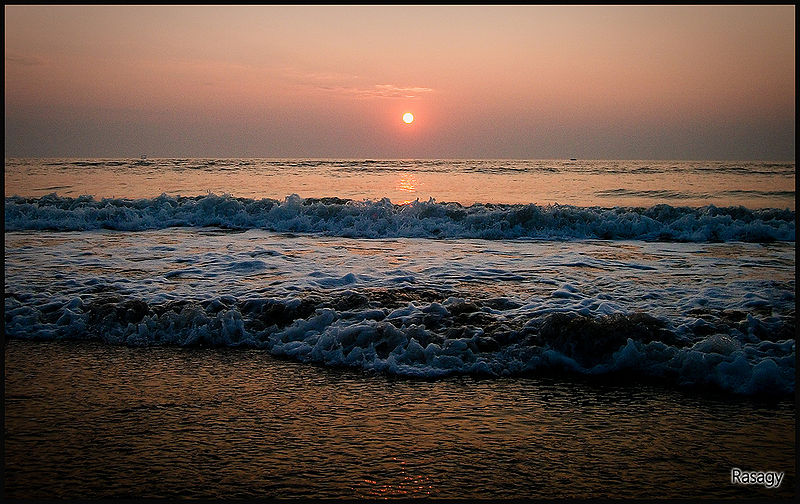चित्र:Majorda-Beach-Goa.jpg
