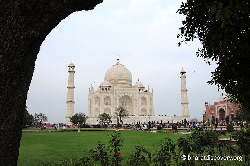 चित्र:Tajmahal-18.jpg