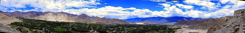 चित्र:Leh-Panorama.jpg