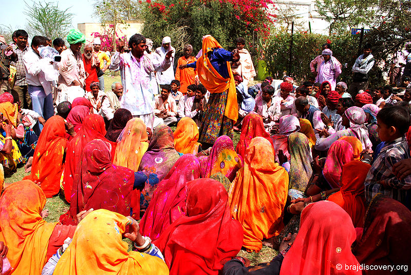 चित्र:Holi-Barsana-Mathura-9.jpg