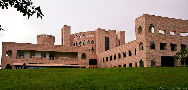 चित्र:Indian-School-Business.jpg