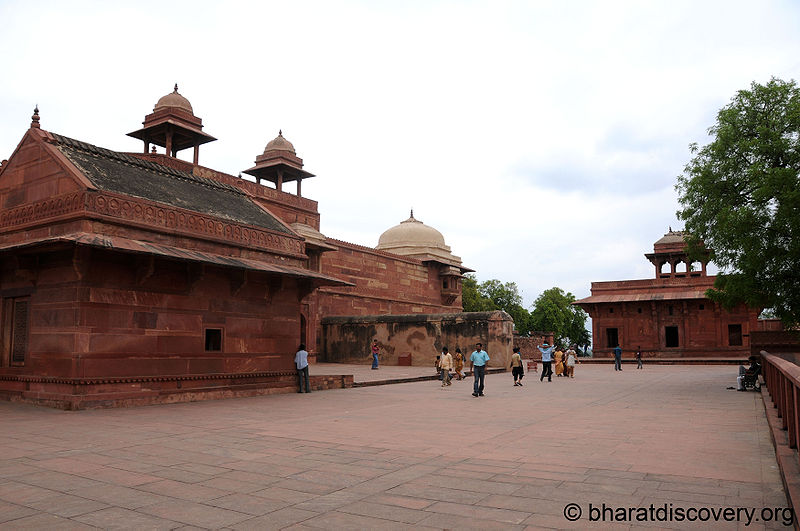 चित्र:Fatehpur-Sikri-Agra-3.jpg