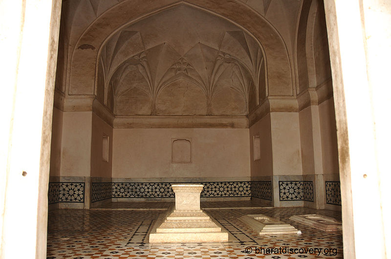 चित्र:Sikandra-Agra-33.jpg