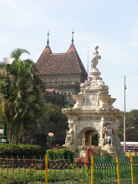 चित्र:Flora Fountain-7.jpg