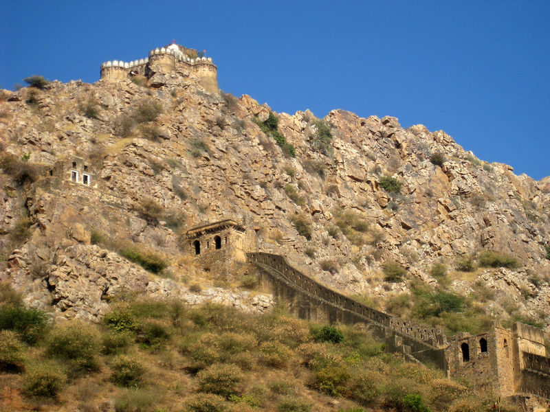 चित्र:Bala-Quila-Alwar-1.jpg