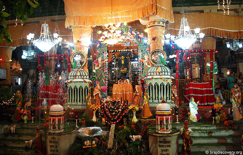 चित्र:Dwarikadish-Temple-Mathura-9.jpg