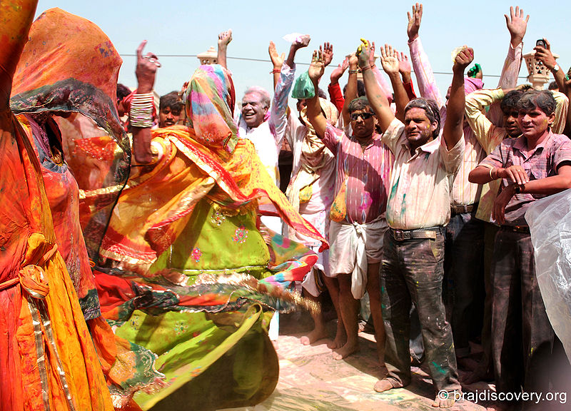 चित्र:Holi-Barsana-Mathura-7.jpg